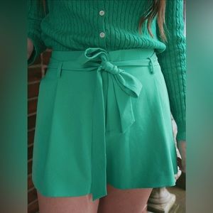 Alice + Olivia | Lucky Green Paperbag Shorts